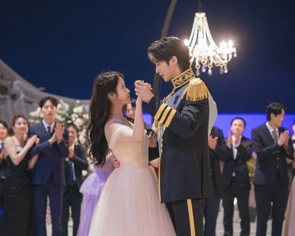 아이유 변우석 결혼