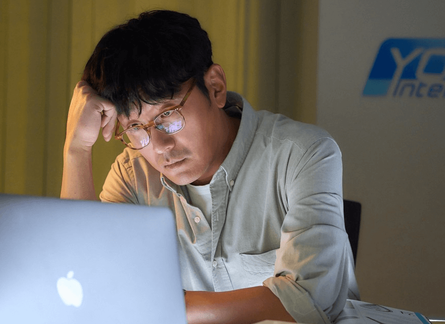 하정우 출연 로비1