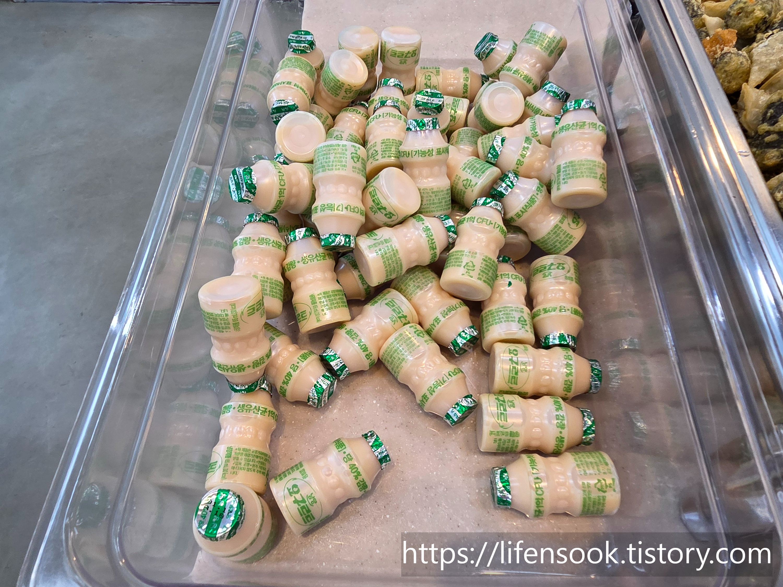 미나봉테이블 요구르트