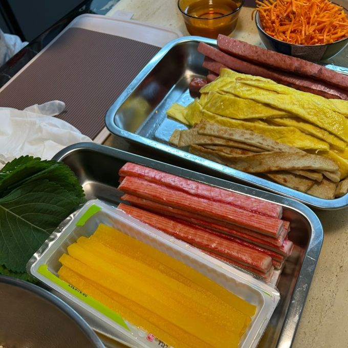 김밥 재료들