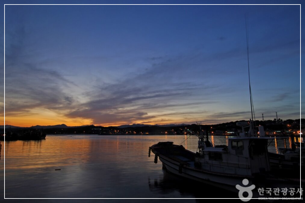 울진 가볼만한곳 베스트10 죽변항·죽변등대 드라마세트장