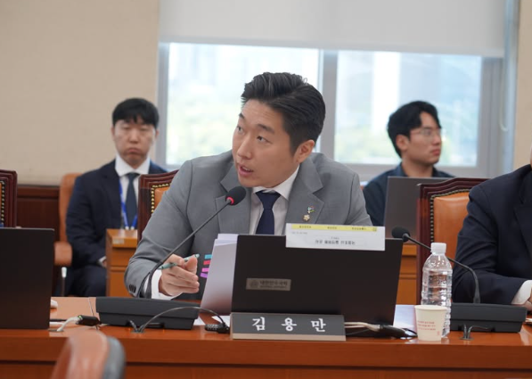 김용만 국회의원 프로필