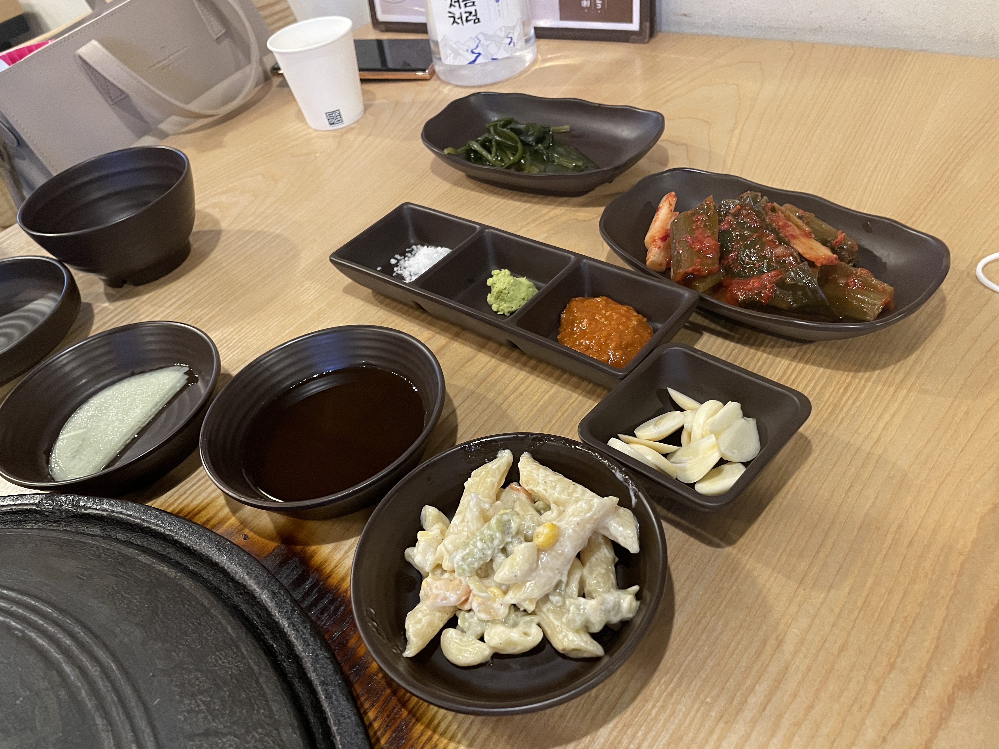 성수옥아궁기 기본 반찬세팅 사진 