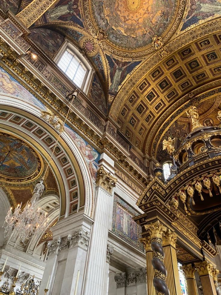 성 이슈트반 대성당의 내부 이미지:pinterest