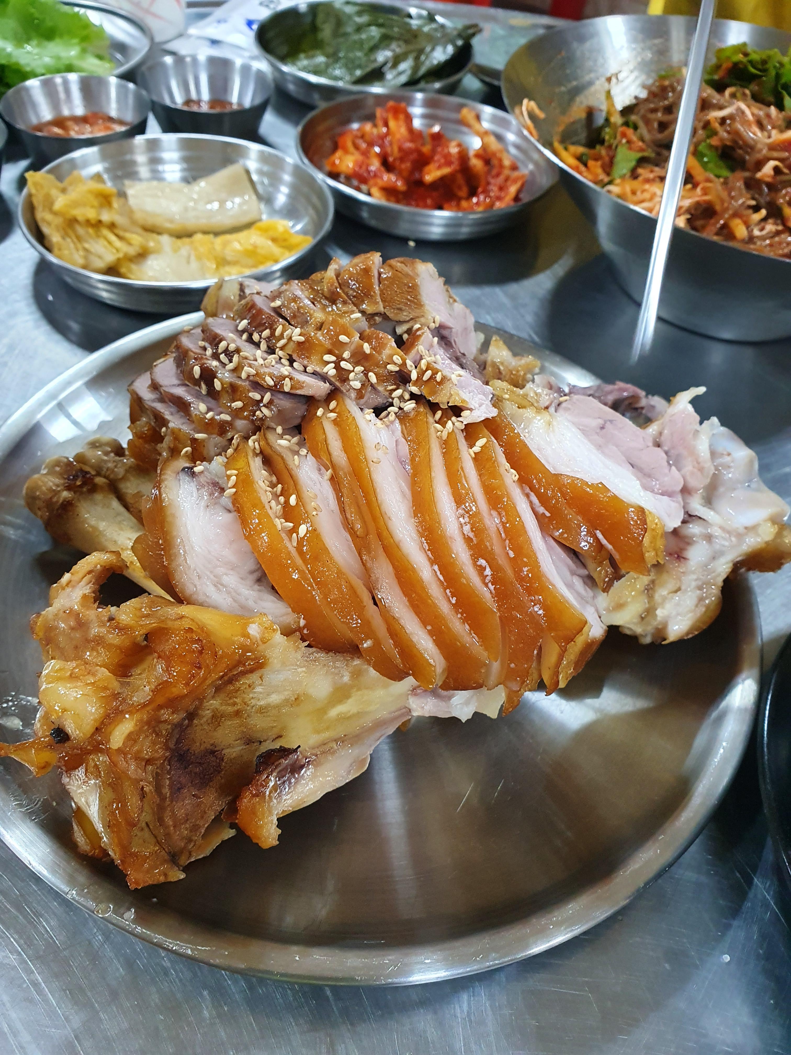 원내동 그집족발 세트 중 사이즈 족발 메뉴