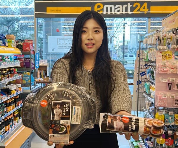 '된장 순대 국밥(5,200원)'과 '백순대 김밥(3,000원)'