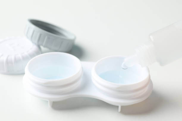 콘택트렌즈 끼는 방법 콘택트렌즈 유통기한 인공눈물 사용법 콘택트렌즈 관리법 콘택트렌즈 세정액 사용법 렌즈 착용 전 손 세척 렌즈 세척과 보관 렌즈 착용 후 눈 피로 렌즈 세척액 교체 렌즈 착용 시 눈 건강