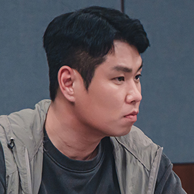 이토록 친밀한 배신자 등장인물 이교엽
