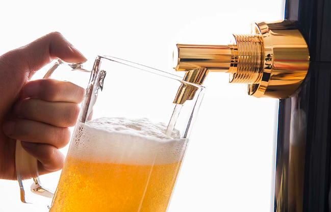 맥주 따르기