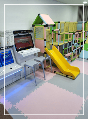 상주 아이사랑키즈 풀빌라 독채 오락시설과 주방시설