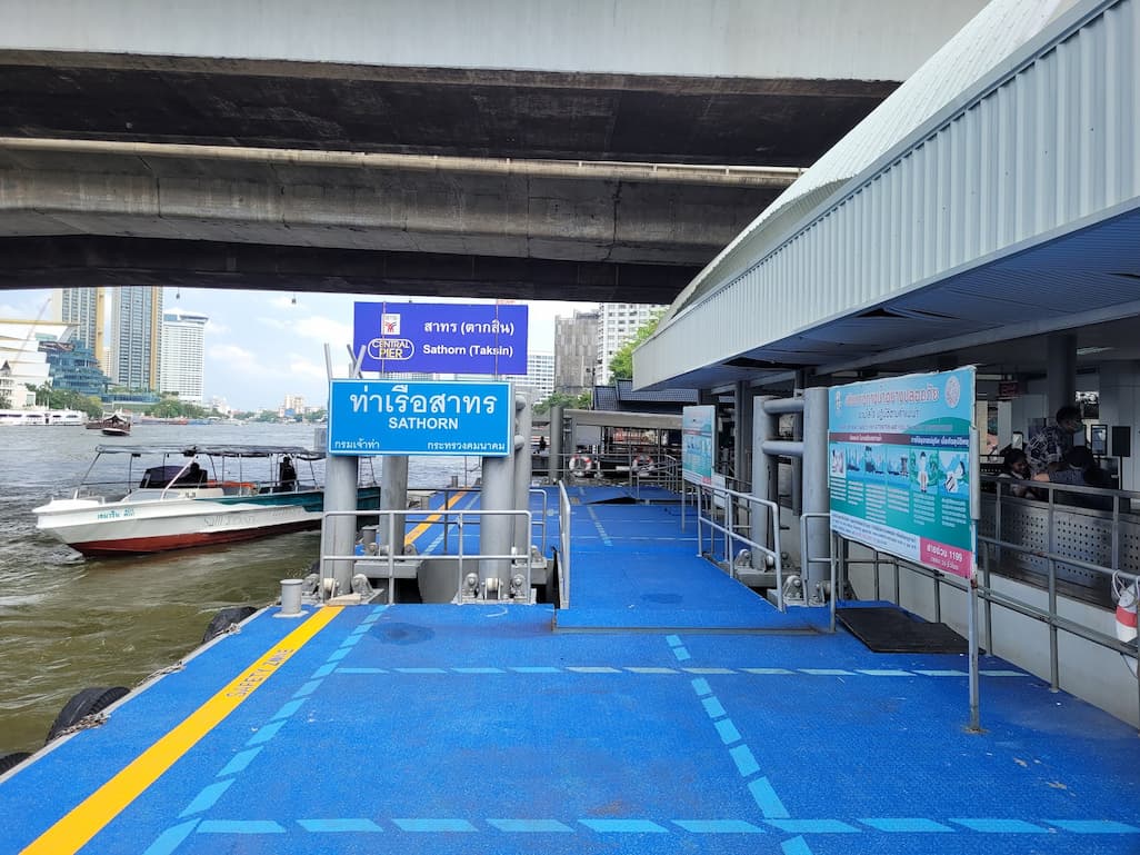 사톤 선착장 Sathorn Pier 전경과 BTS 사판탁신 연결 위치