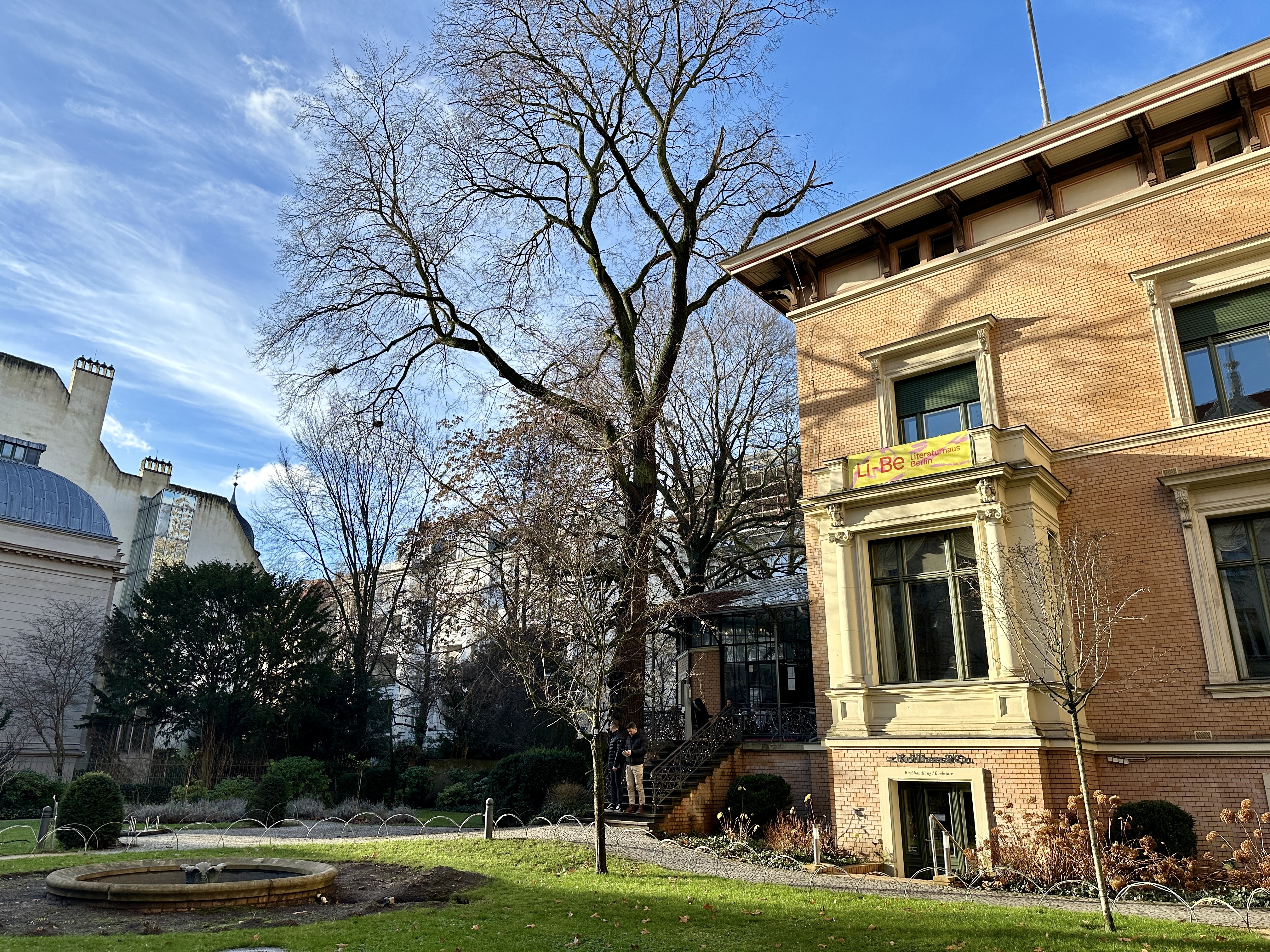 cafe literatur haus