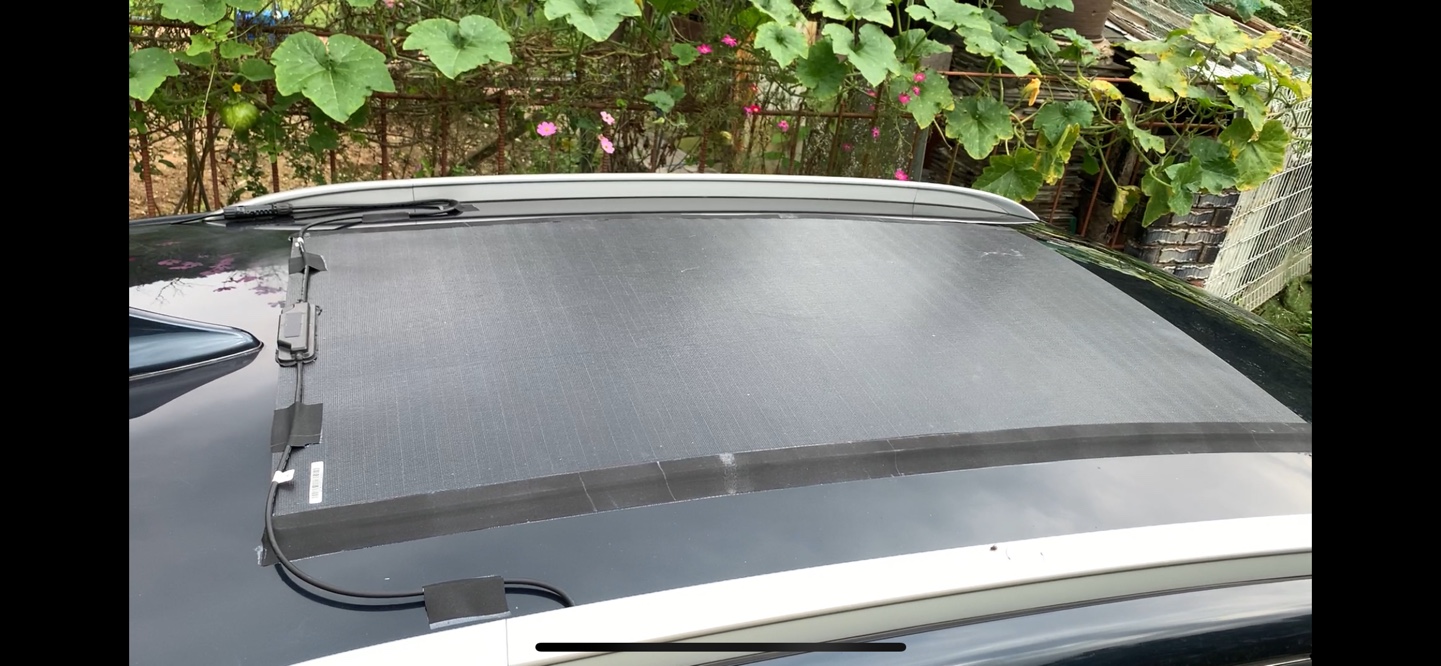 차량 지붕에 설치