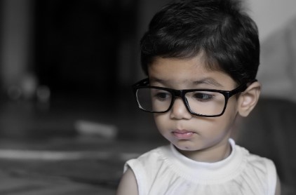 근시 위험도 커진다! &lsquo;조기 근시&rsquo; 막으려면? 유아 시기 햇빛 노출이 핵심