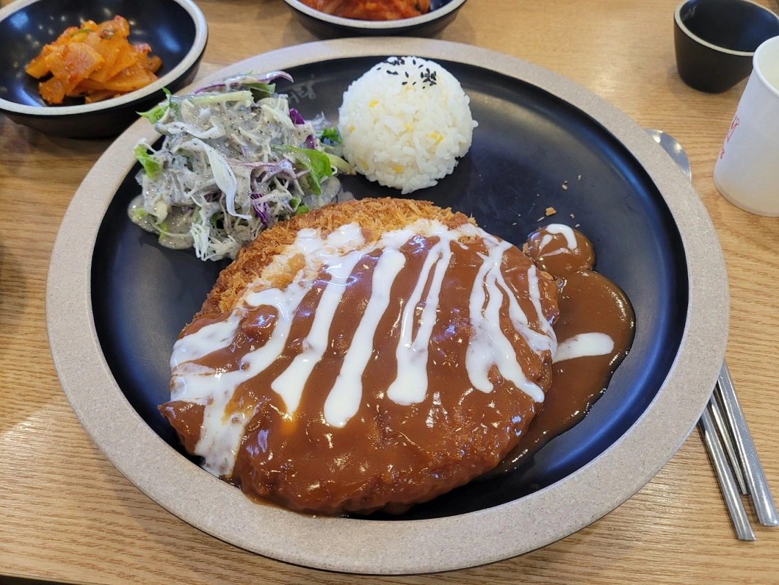 송담추어탕 치즈돈까스