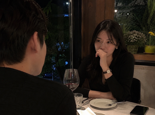 쿨한 척할수록 멀어지는 연애 주도권의 역설