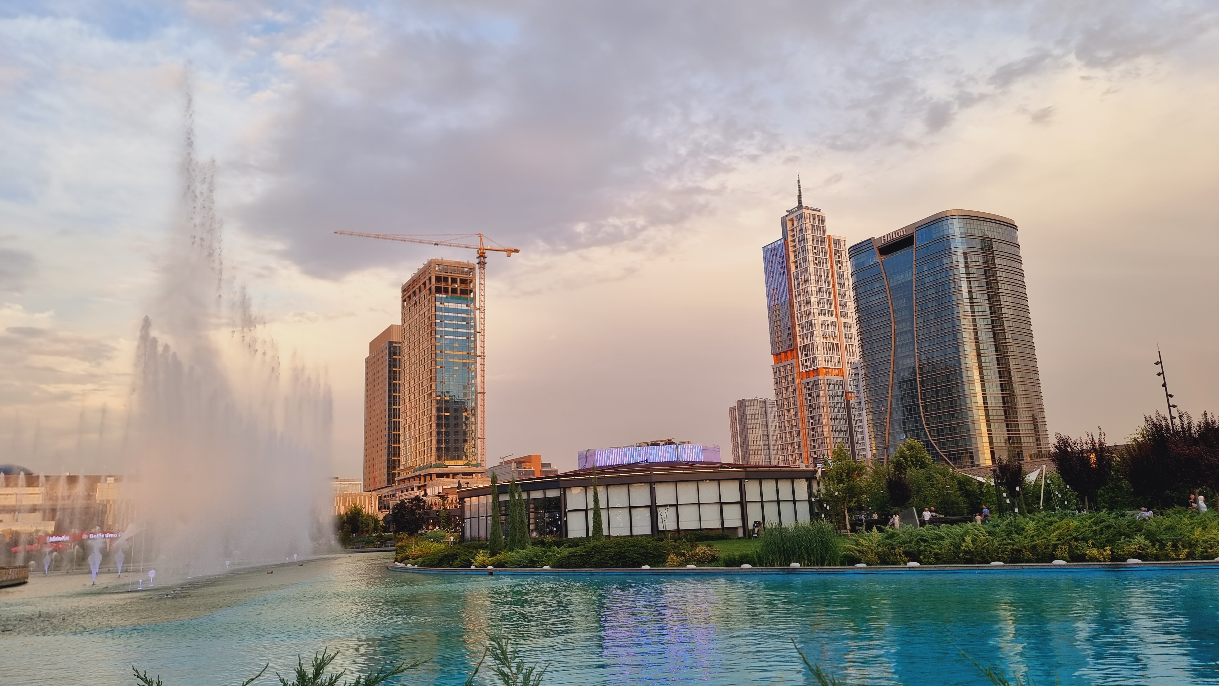 타슈켄트 시티공원 호수 및 분수