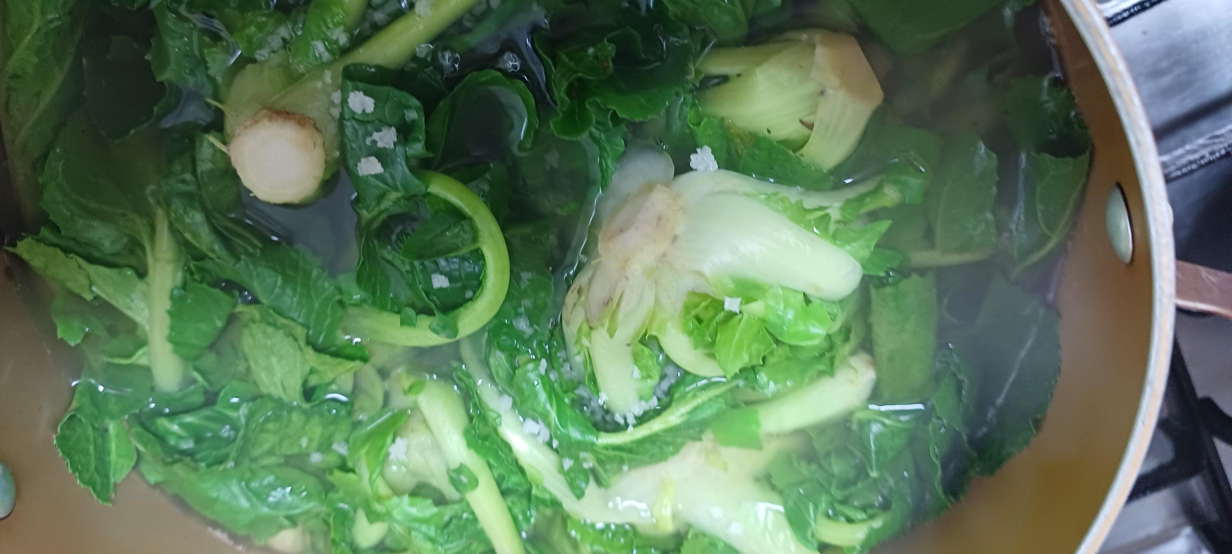 소금 넣어서 푸른 색 유지하기