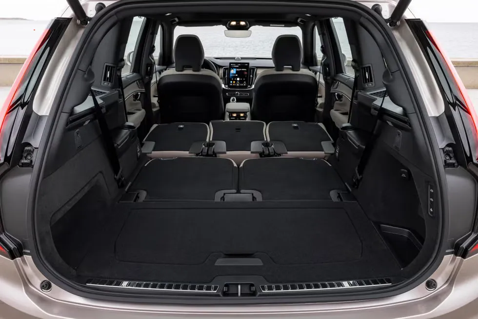 볼보 XC90 이미지