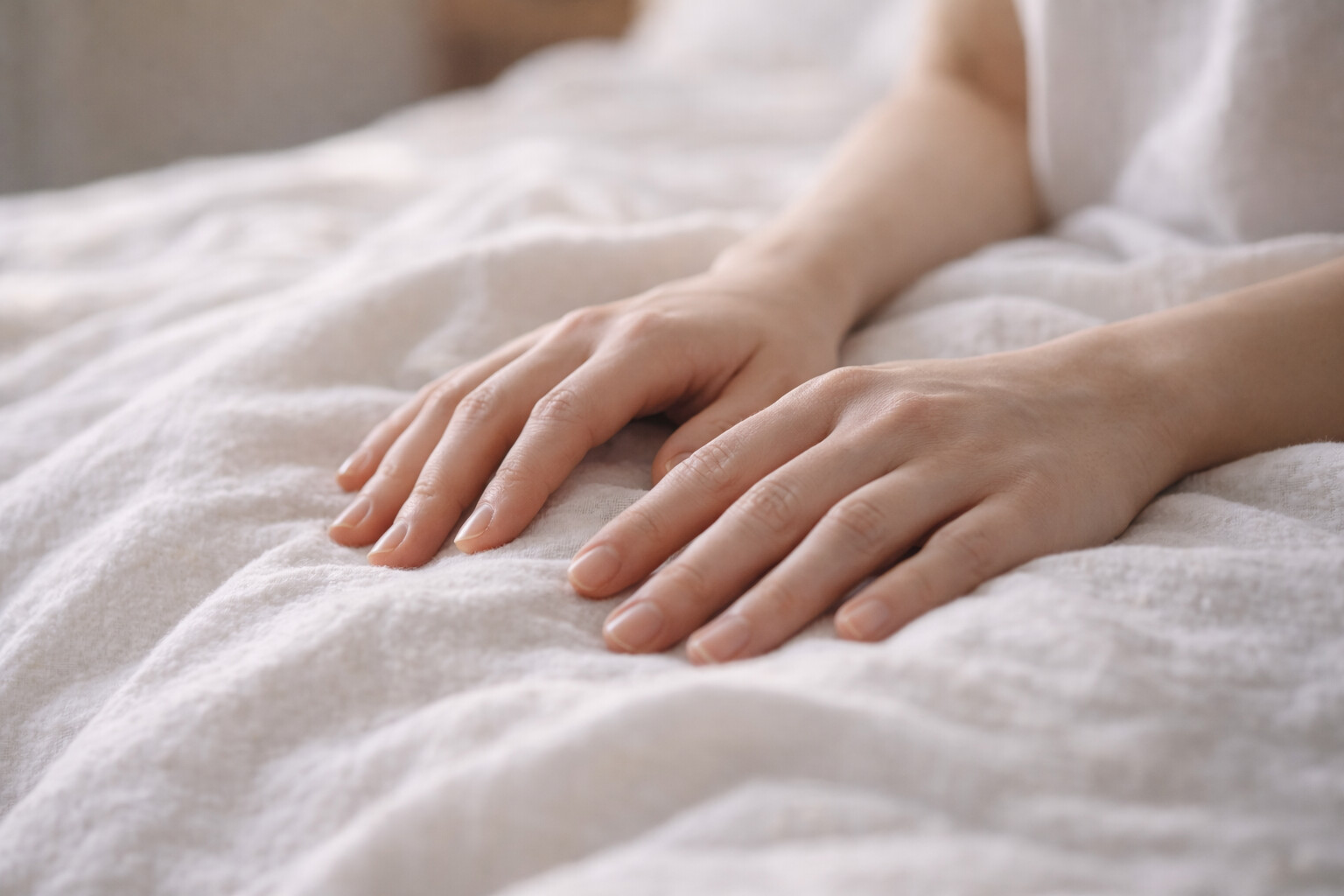 아침에 일어나면 손에 힘이 빠지는 이유&amp;#44; 지금 확인해야 하는 이유