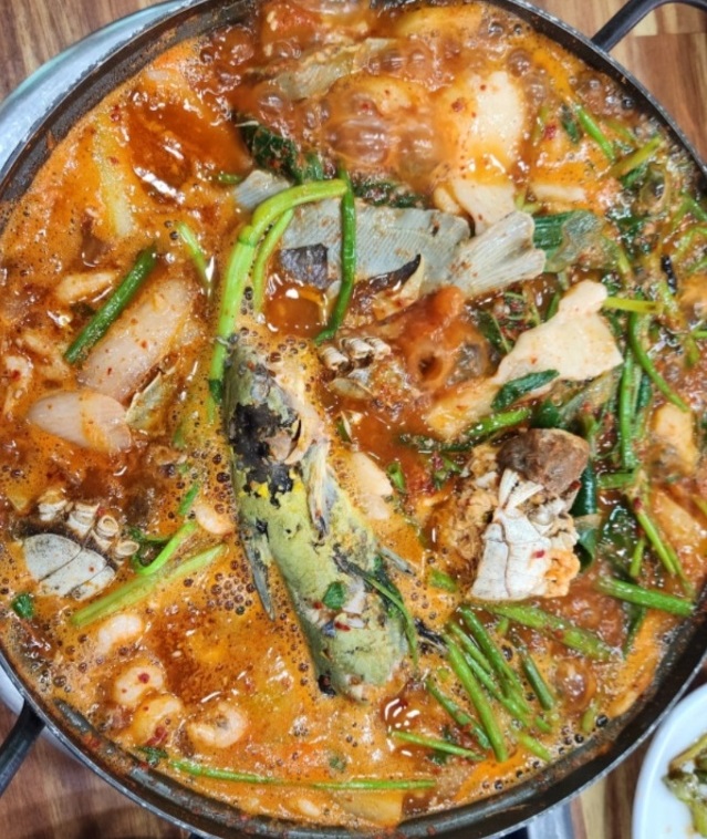 한국인의밥상-어수제비-민물매운탕-임진강쉼터어부식당