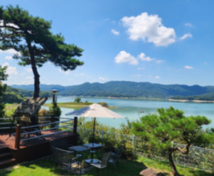 더대청호 (The Daecheongho)