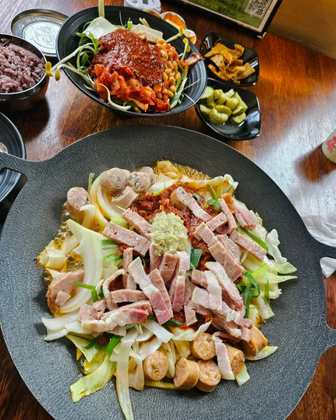 생생정보 대결 맛 대 맛 수제 햄부대찌개 vs 매운 돼지갈비찜