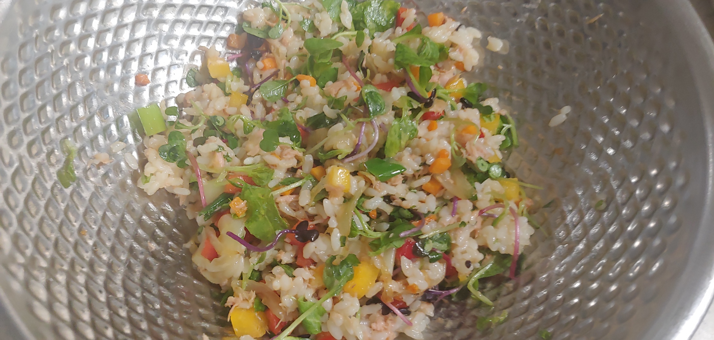 아이 그릇에 담아 사진찍는걸 잊었네요. 담기 전 사진입니다.