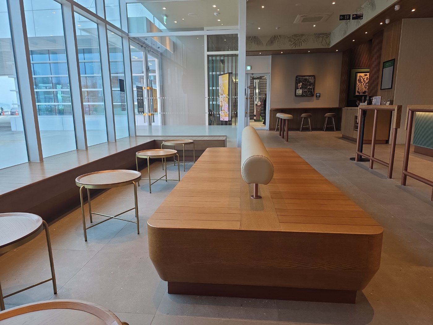 스타벅스 내부 좌석