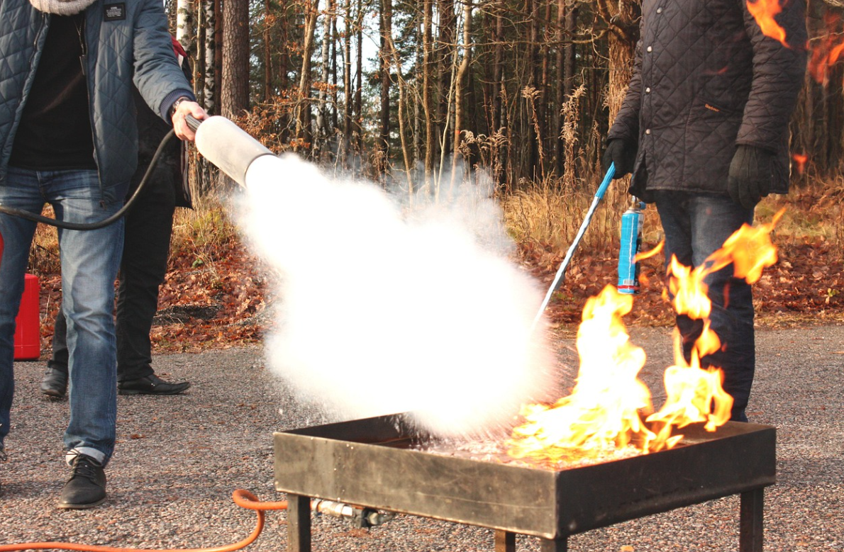 🔥 HCFC-123 소화기: '청정소화기'라는 이름 뒤에 숨겨진 진실, 여러분은 알고 계셨나요?