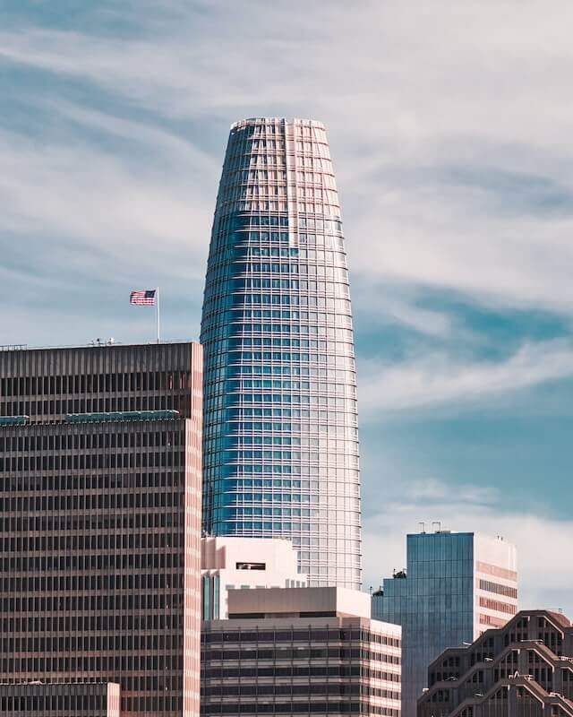 세일즈포스타워, 고층건물들