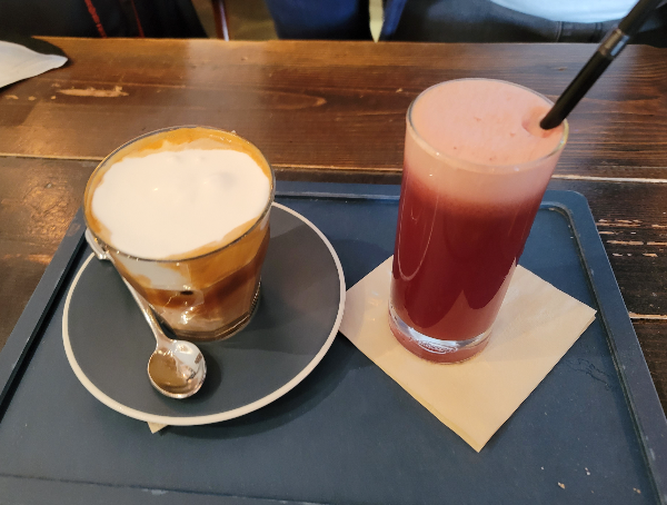 크림라떼와 스윗베리주스