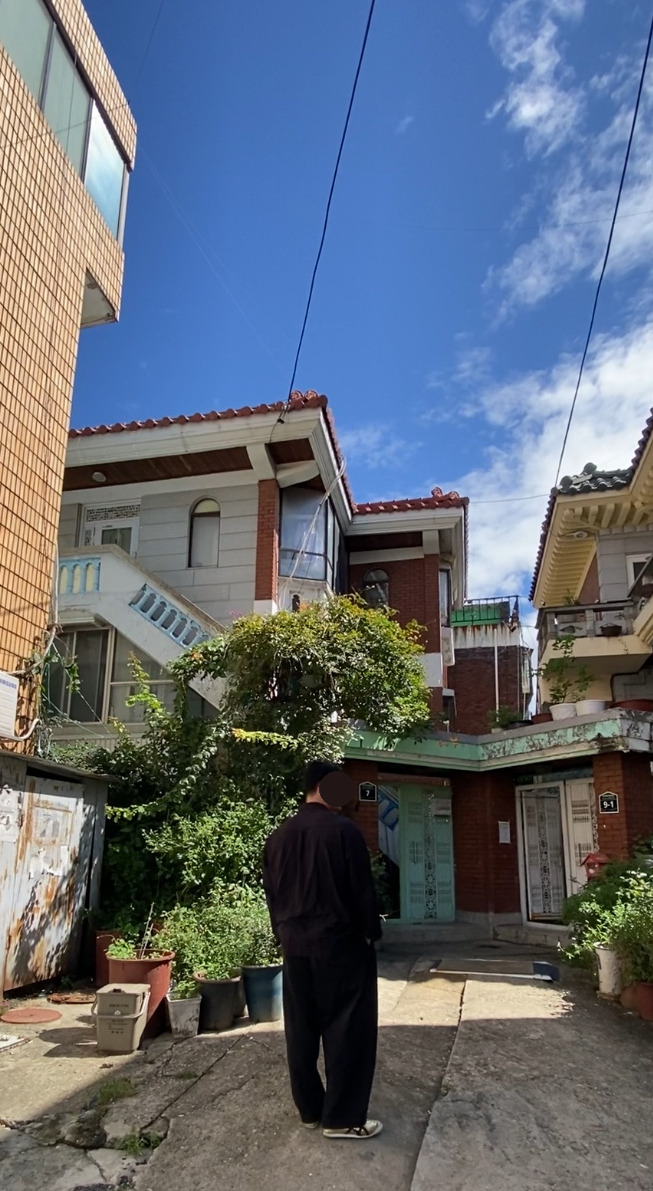 데일리룩(2024. 9. 22.)토피 린넨 포켓 셔츠, 무신사스탠다드 무신사 데님 와이드 벌룬 팬츠, 카시오 A-159WGEA 골드 금장, 아식스 오니즈카타이거 멕시코 올골드