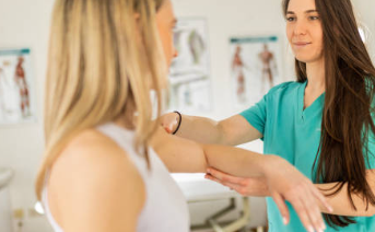 테니스 엘보 운동 치료법 보호대 추천 주사치료 테니스 엘보 테이핑