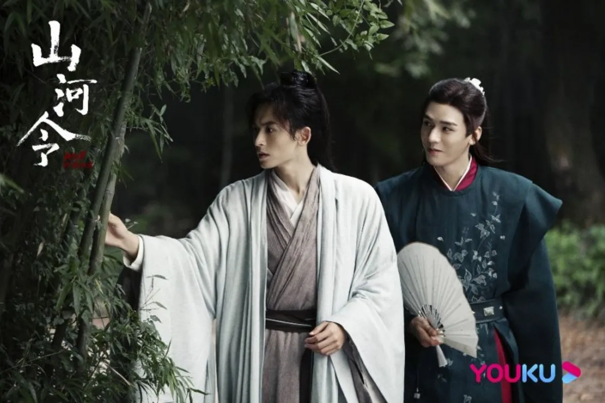 부채들고-주자서를-쳐다보는-온객행