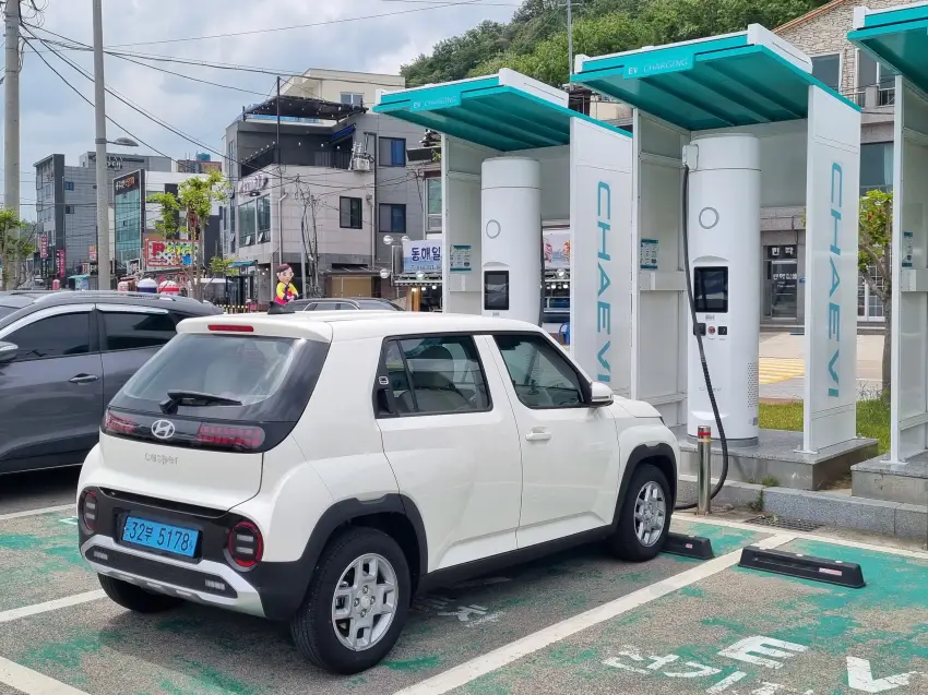 고속도로 휴게소 대신 여기서 배터리를 급속 충전했습니다.