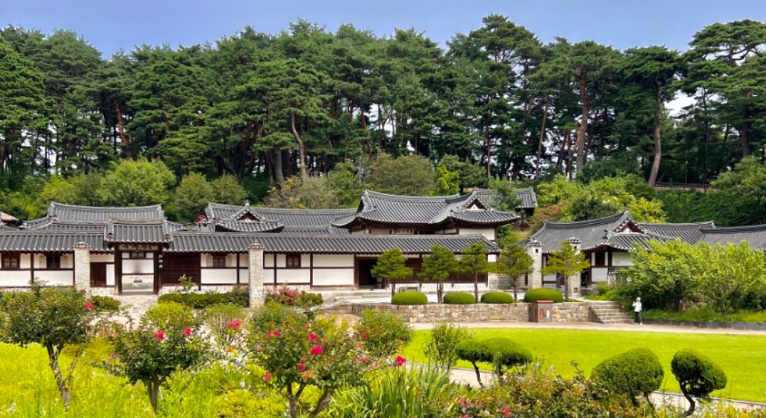 여자 혼자 떠나기 좋은 국내 여행지(제주도, 전주, 강릉)-강릉 선교장