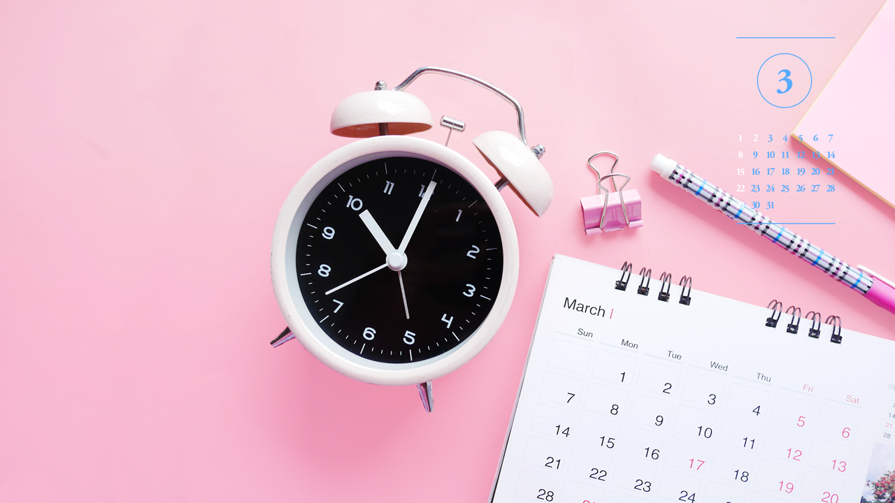 08 탁상시계 A - 2026년3월 달력배경화면