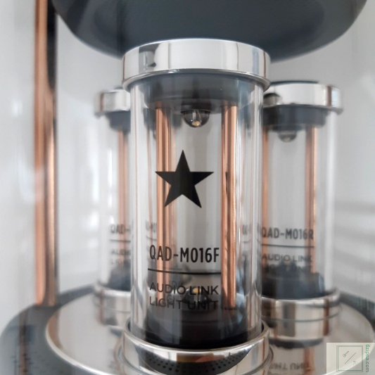 스피커의 진공관 설명 사진 입니다.