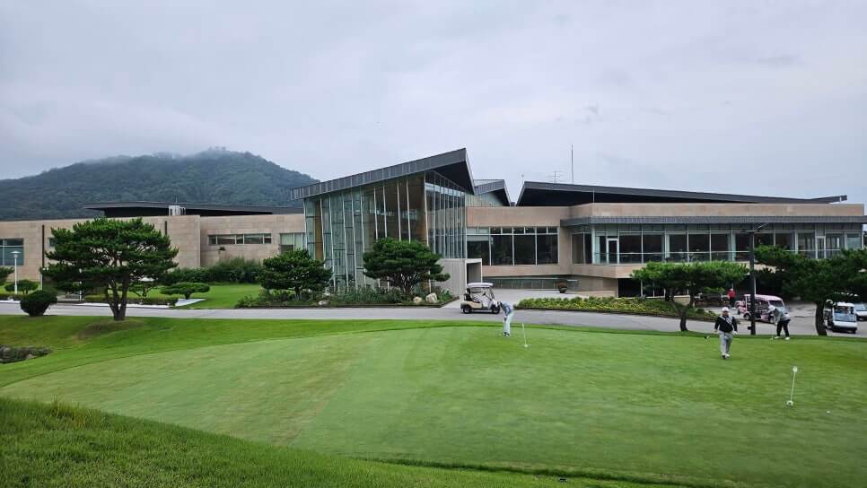 골프장 경험담 자연이 어우러진 충북 음성 골프 여행 젊음과 여유가 있는 젠스필드컨트리클럽 18홀 라운드 가이드