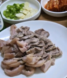 생방송투데이 인생식당 36년 정성의 엄마 칼국수 충남 공주시 칼국수 맛집 초가집