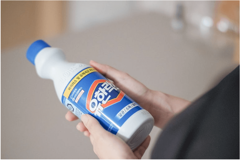 곰팡이 완벽제거방법&amp;#44; 겨울철 곰팡이 완벽제거방법&amp;#44;여름철 곰팡이 완벽제거 방법&amp;#44; 곰팡이가 생기는 원인&amp;#44;곰팡이가 생기는 원인 환기부족&amp;#44;곰팡이가 생기는 원인 결로현상&amp;#44;곰팡이가 생기는 원인 습도증가&amp;#44; 곰팡이가 생기는 원인 단열문제&amp;#44;곰팡이가 생기는 원인 습기축적&amp;#44;곰팡이가 생기는 원인 습한날씨&amp;#44;곰팡이로 인해 생기는 질병&amp;#44;호흡기 질환&amp;#44;알레르기 질환&amp;#44; 천식&amp;#44; 폐 질환&amp;#44; 피부 질환&amp;#44; 눈 질환&amp;#44; 면역 악화&amp;#44; 곰팡이 완벽제거 방법 락스&amp;#44; 곰팡이 완벽제거 방법 식초&amp;#44; 곰팡이 완벽제거 방법 곰팡이제거제&amp;#44; 곰팡이 냄새 완벽제거 베이킹소다&amp;#44; 곰팡이 냄새 완벽제거 숯&amp;#44; 곰팡이냄새 완벽제거 레몬&amp;#44; 곰팡이 냄새 완벽제거 라벤더오일&amp;#44; 곰팡이 완벽제거 후 재발방지방법&amp;#44; 정기적 청소&amp;#44; 누수점검&amp;#44; 누수방지&amp;#44; 방수처리