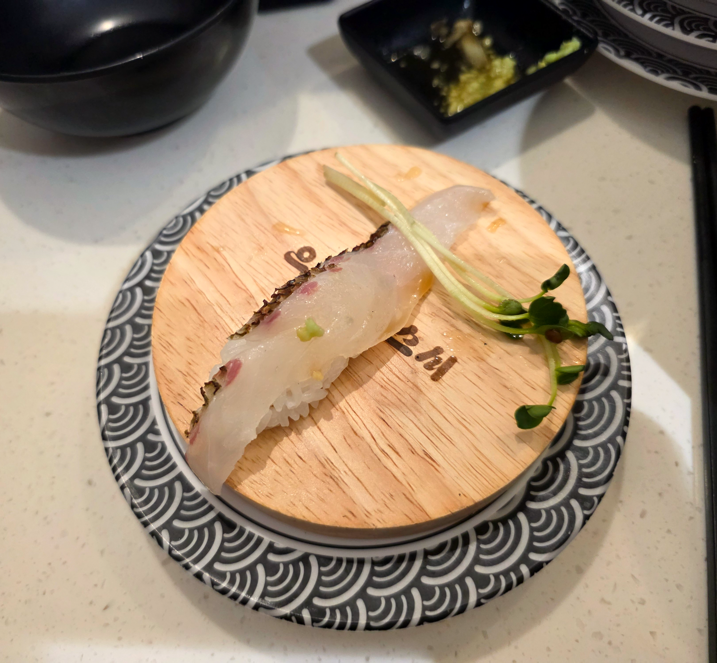 압구정회전초밥음뜸스시