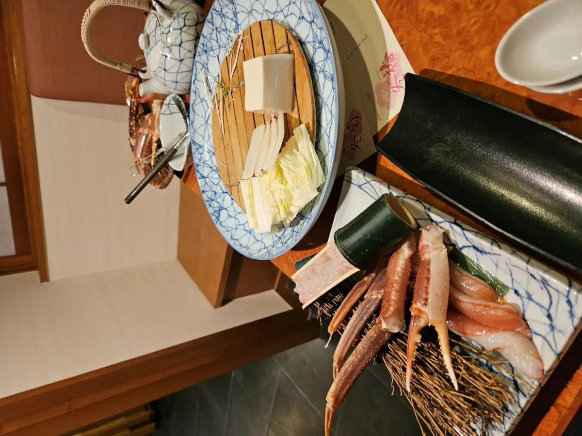 도쿄-카니도라쿠-게-샤부샤부-재료-사진