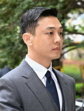 유아인, 성폭행 혐의로 경찰 조사