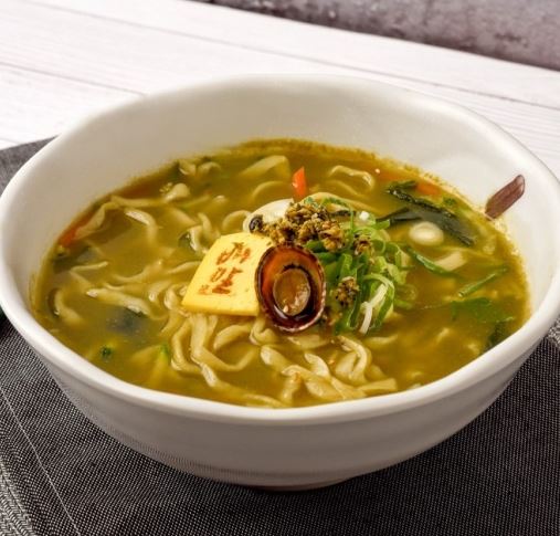 그릇에 잘 담겨 나온 배말 칼국수