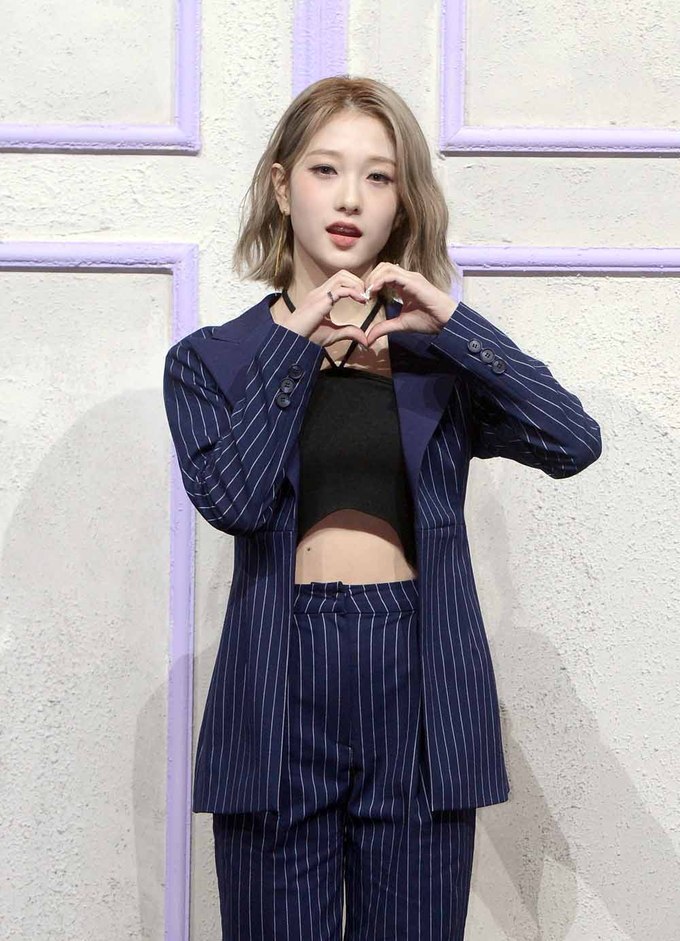 이서연 나이 프로필 키 인스타 프로미스나인 화보 과거 레전드