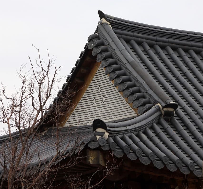 기와지붕은 지진에 약할까? 전통 건축에 대한 오해와 실제 구조