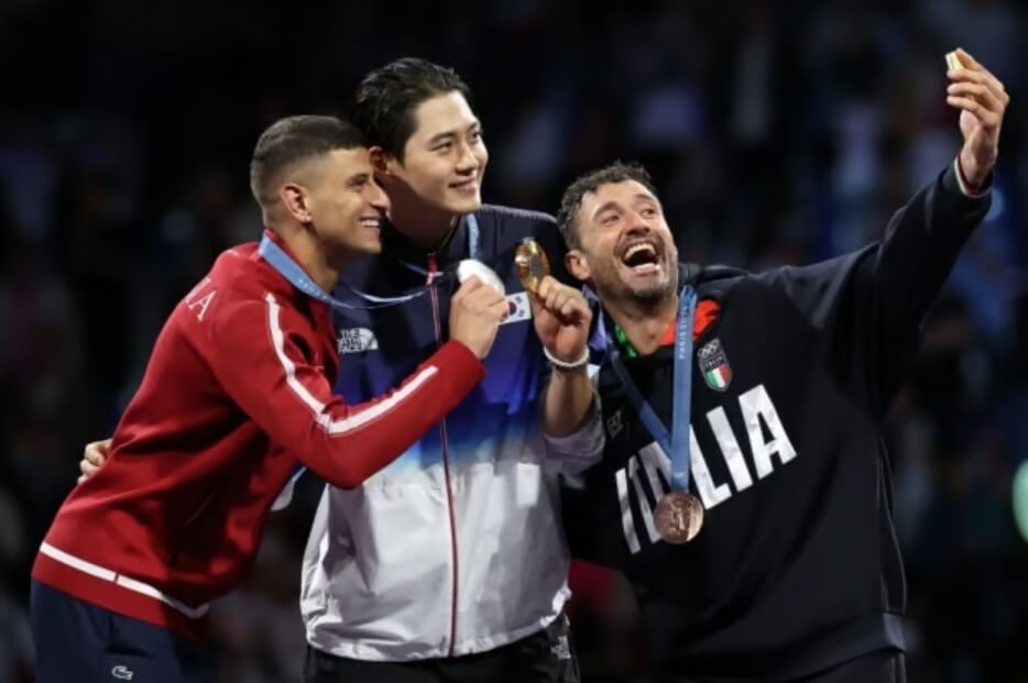 파리올림픽 남자 펜싱 사브르 결승 시상식 셀카