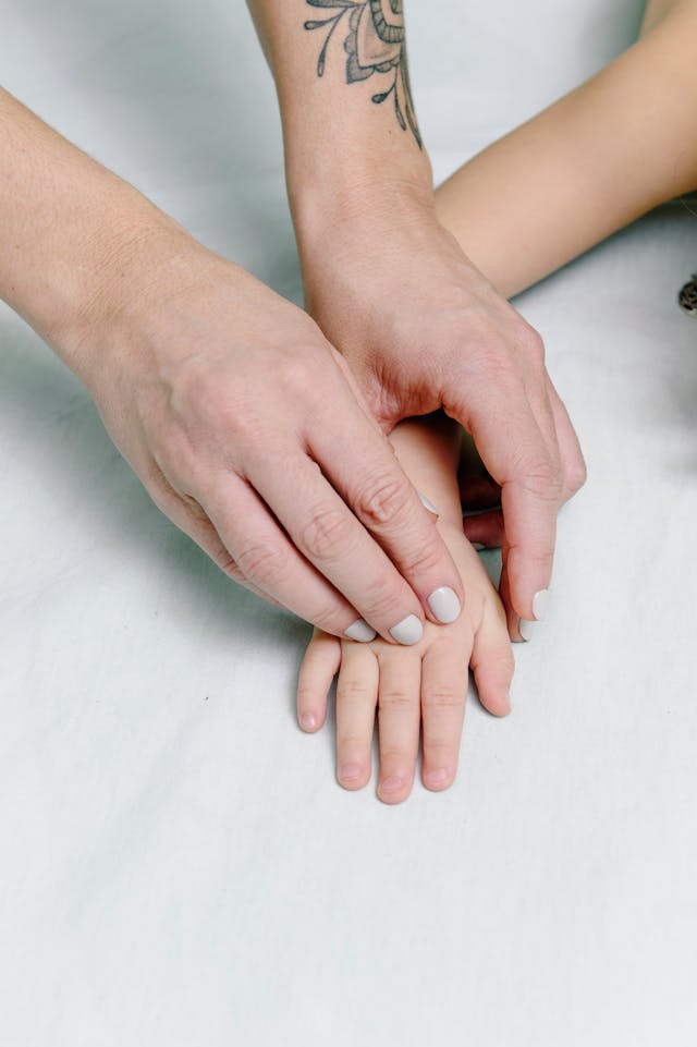 손톱 잘리는 꿈, 자르는 꿈, 손톱이 아주 짧게 잘린 꿈 해몽